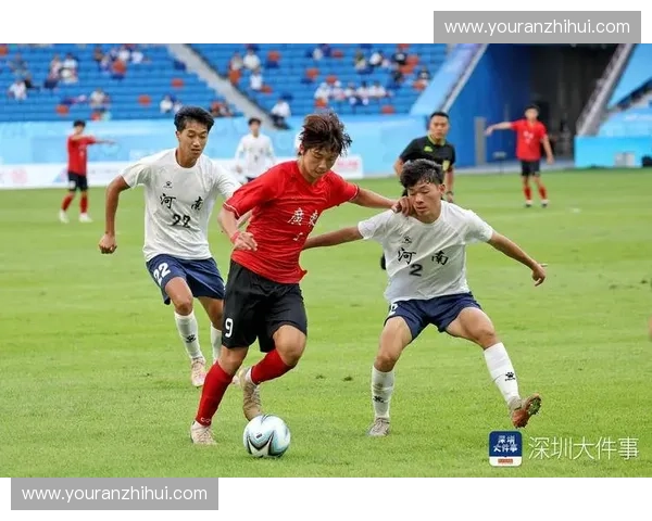 足球比赛每队上场人数多少个球员 规则解析与发展历程探讨 足球比赛每队上场人数多少个球员 规则解析与发展历程探讨